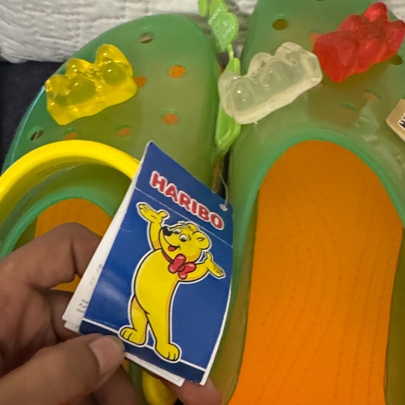 NWOB HARIBO Gummy Bear crocs - size 5 men and 7 women - Picture 4 of 10